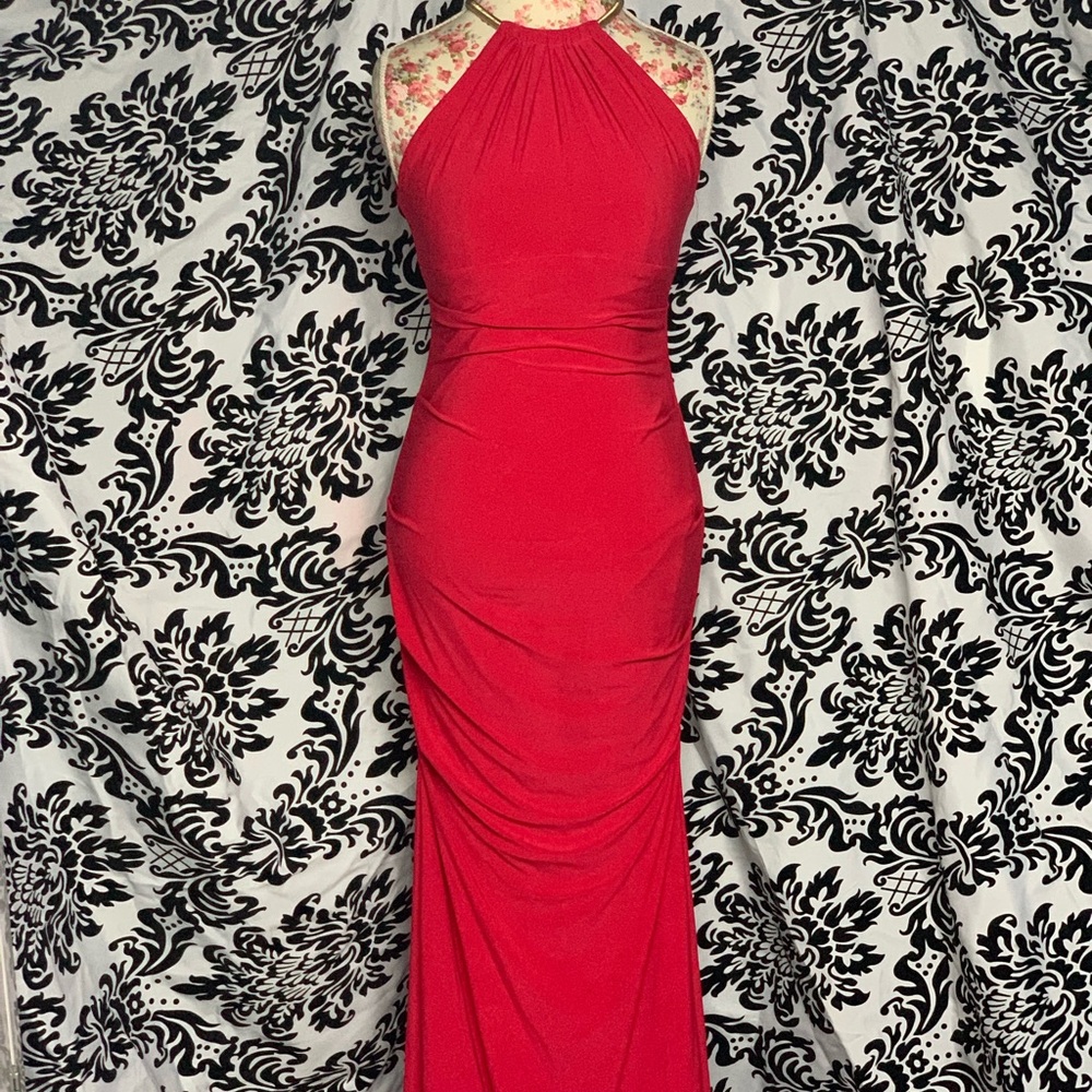Vintage Red Cache Size 4 gown